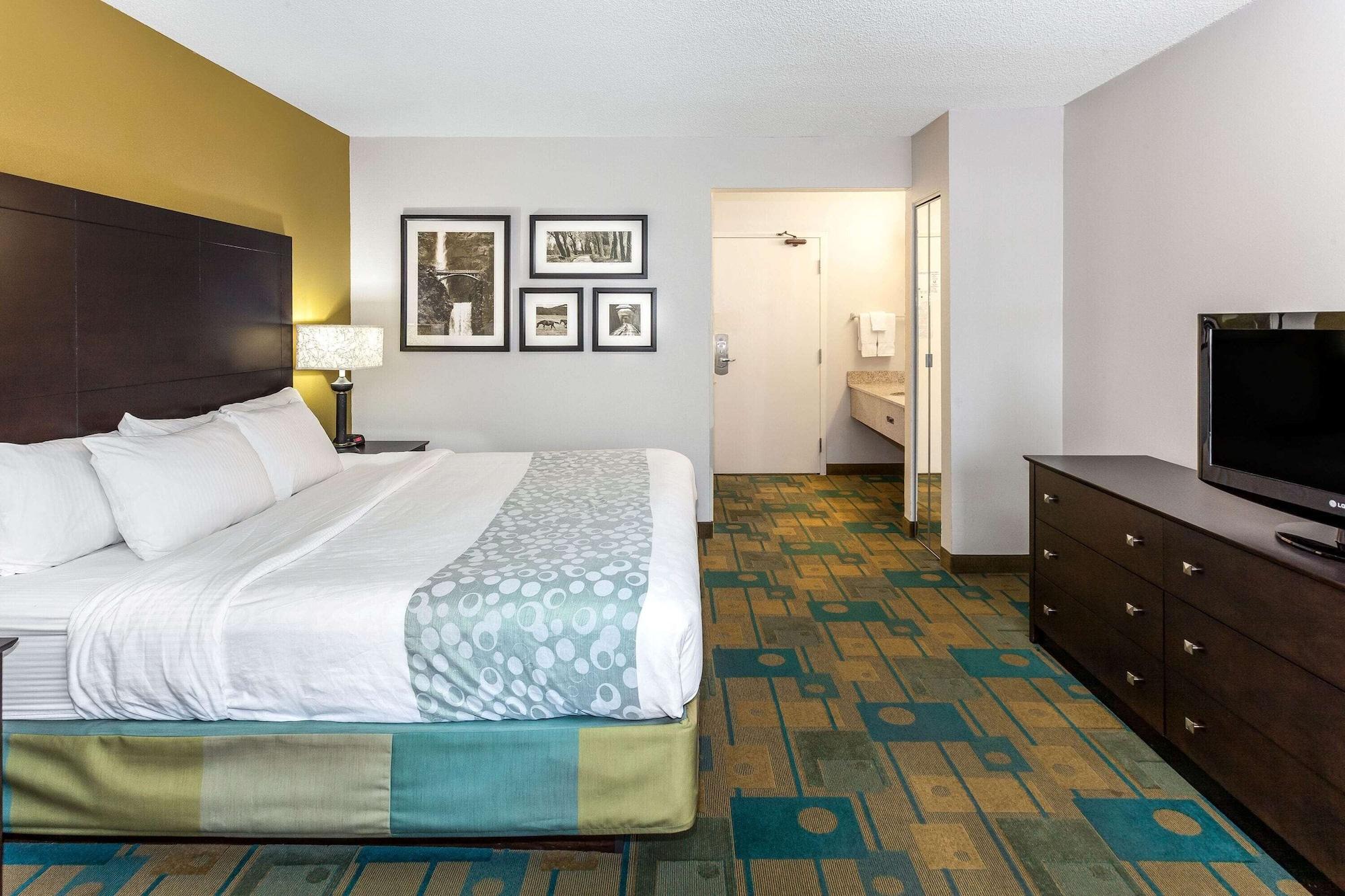 La Quinta Inn By Wyndham Sheboygan Exterior photo
