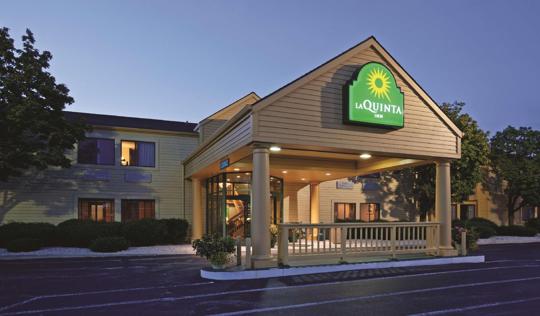 La Quinta Inn By Wyndham Sheboygan Exterior photo