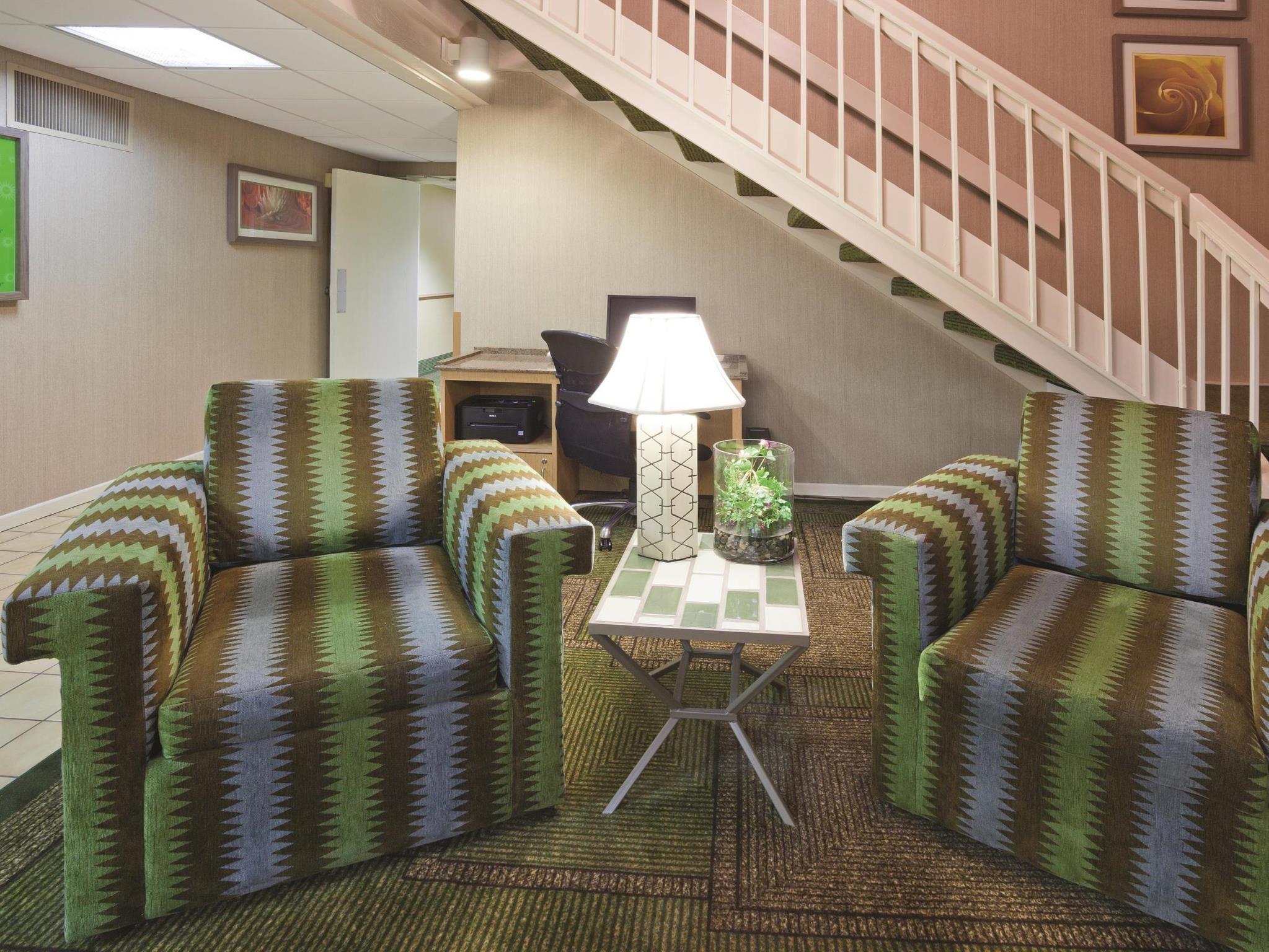 La Quinta Inn By Wyndham Sheboygan Exterior photo