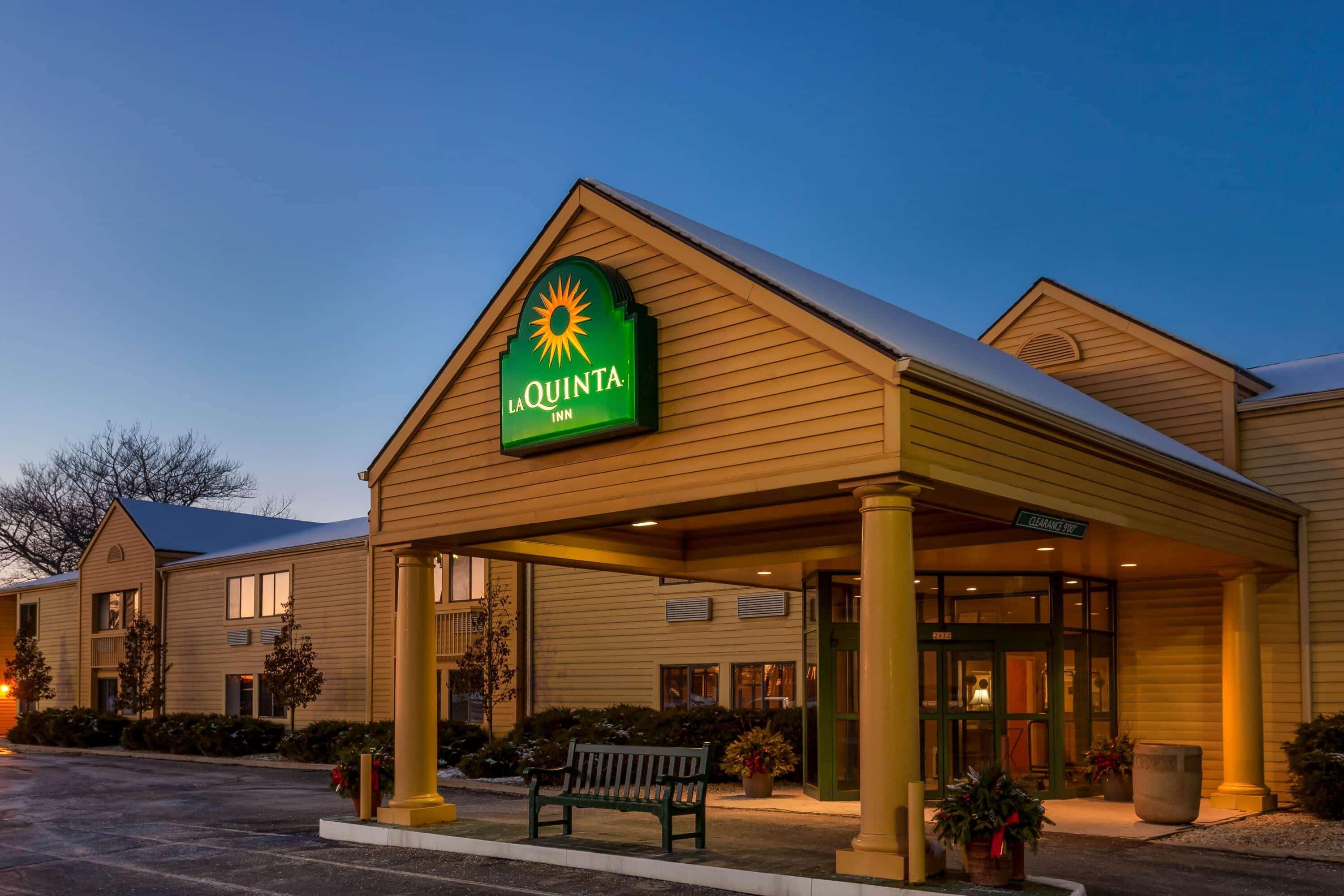 La Quinta Inn By Wyndham Sheboygan Exterior photo