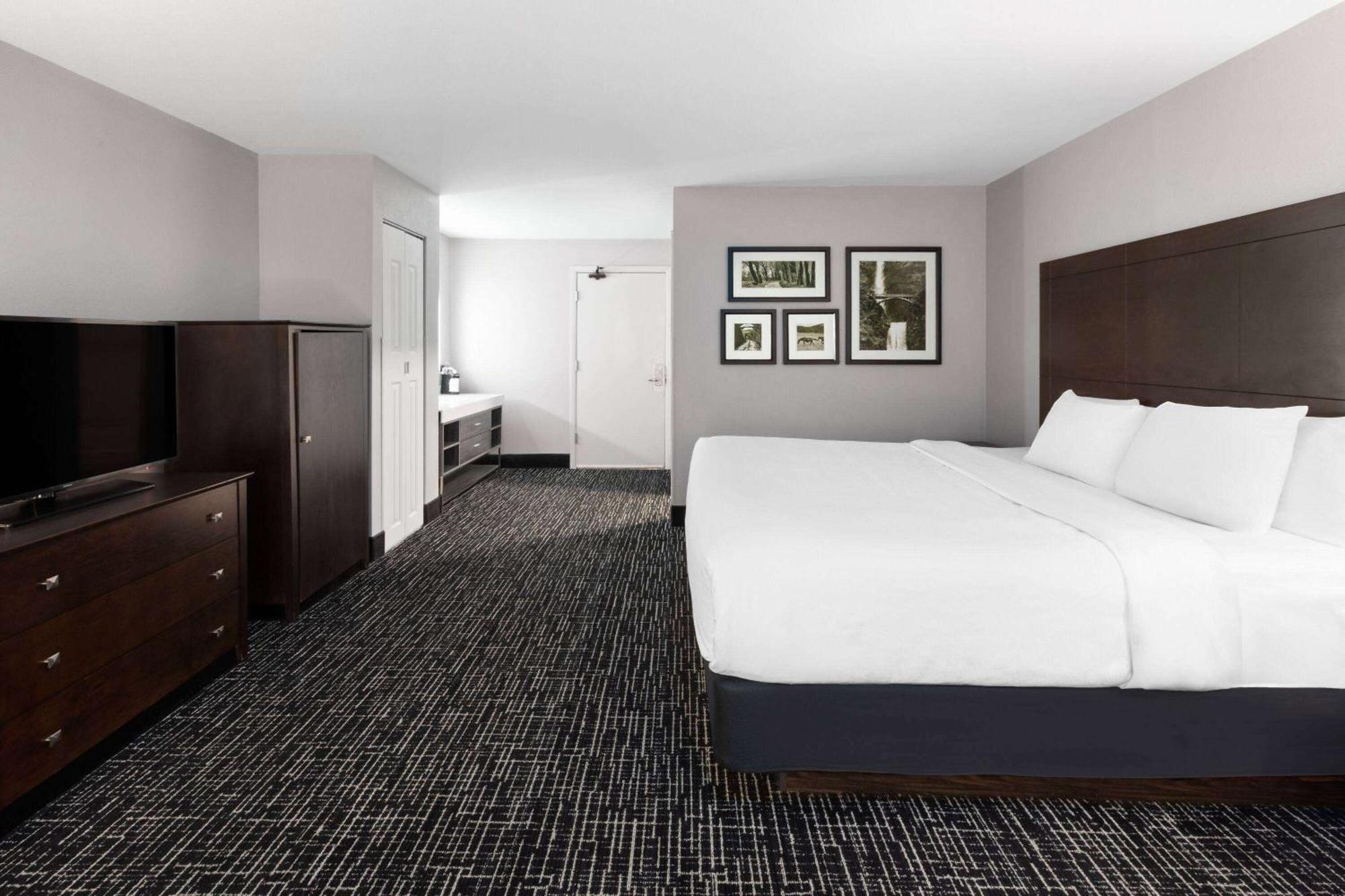La Quinta Inn By Wyndham Sheboygan Exterior photo